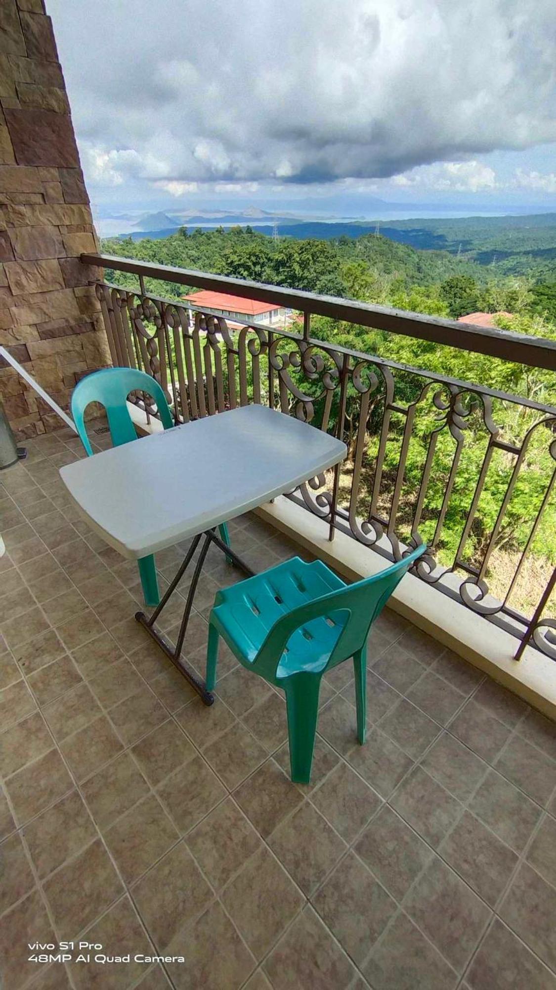 טגאיטאי Splendido Tagagtay Taal Lake Staycation Free Parking Netflix No Free Pool מראה חיצוני תמונה
