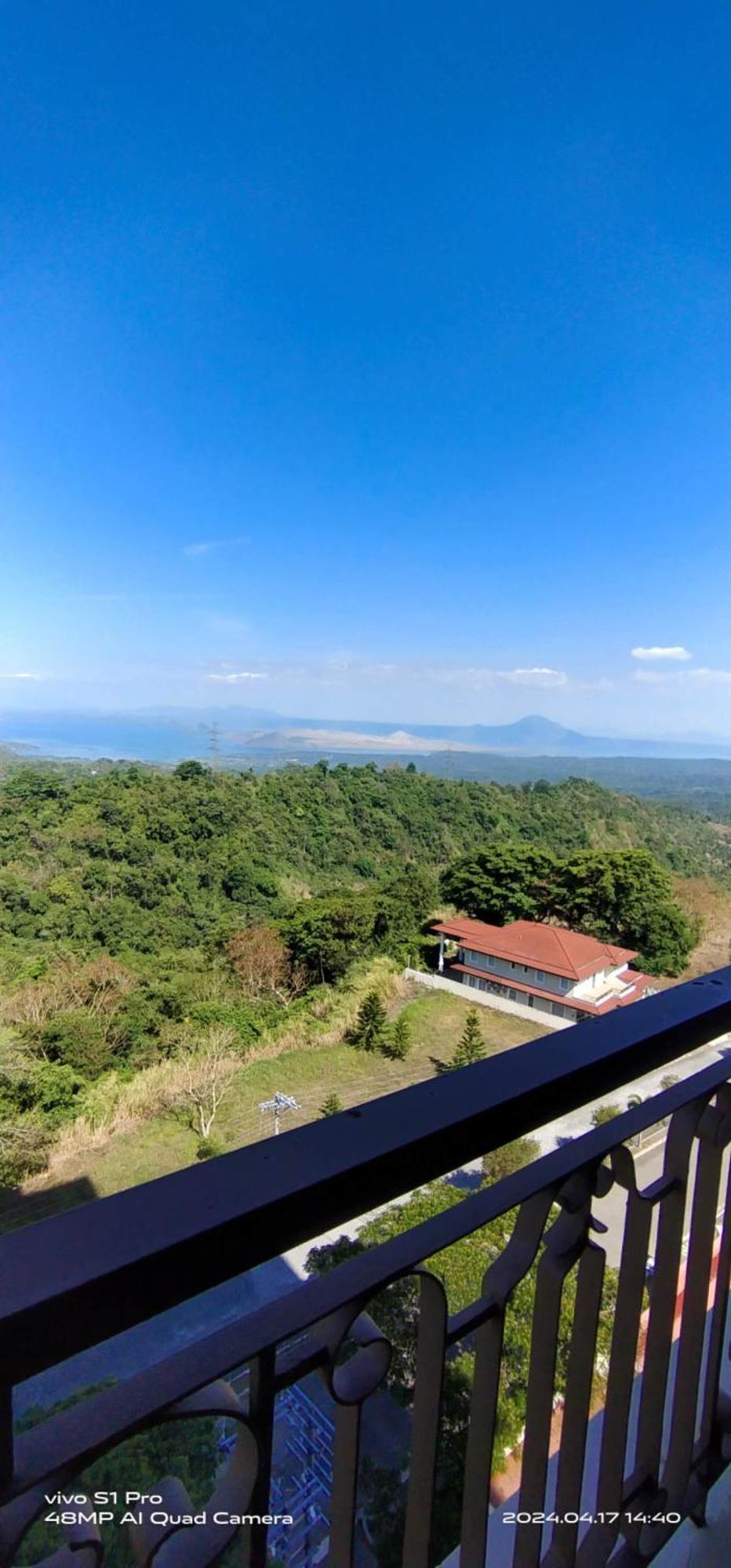 טגאיטאי Splendido Tagagtay Taal Lake Staycation Free Parking Netflix No Free Pool מראה חיצוני תמונה
