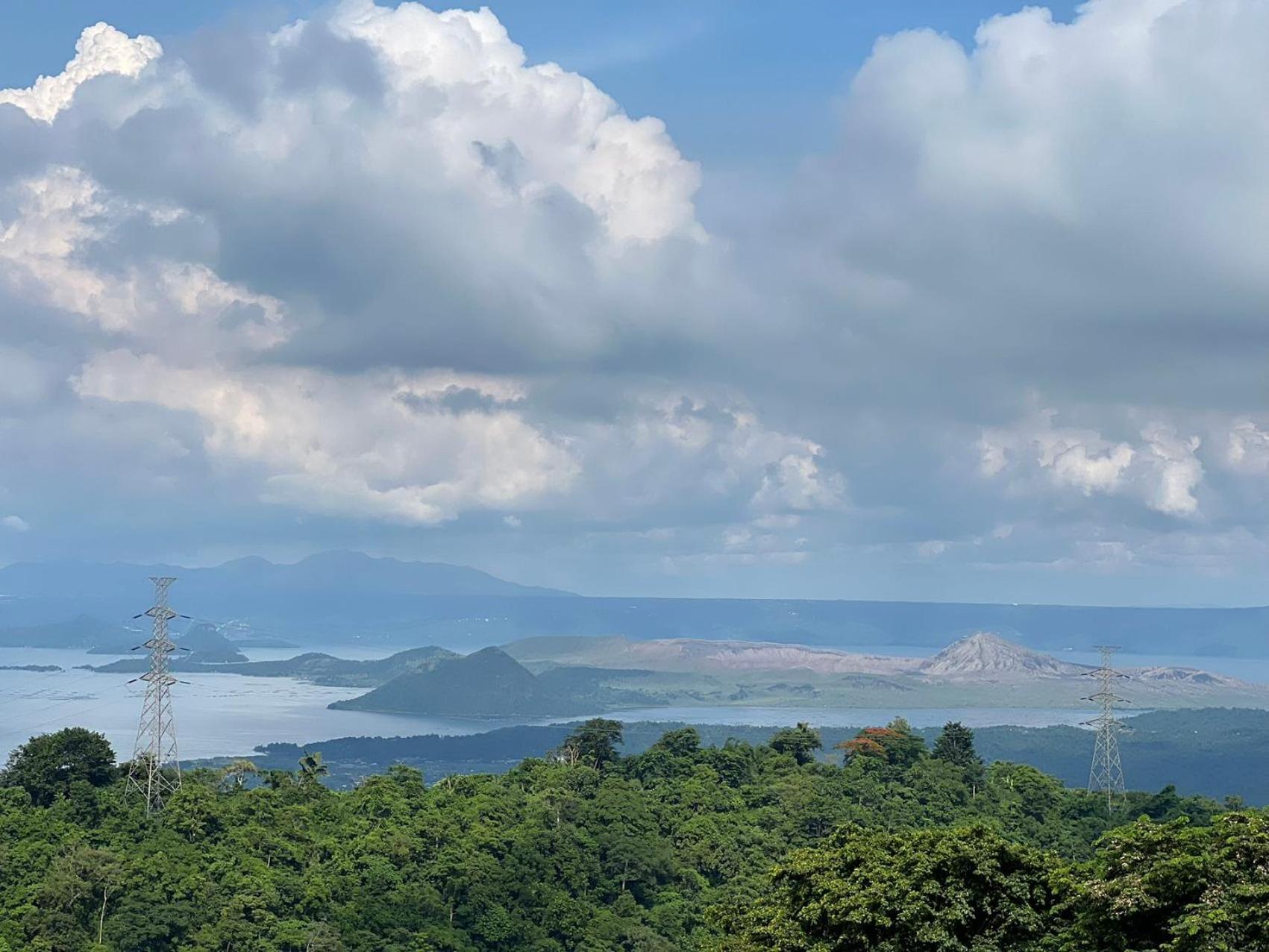 טגאיטאי Splendido Tagagtay Taal Lake Staycation Free Parking Netflix No Free Pool מראה חיצוני תמונה